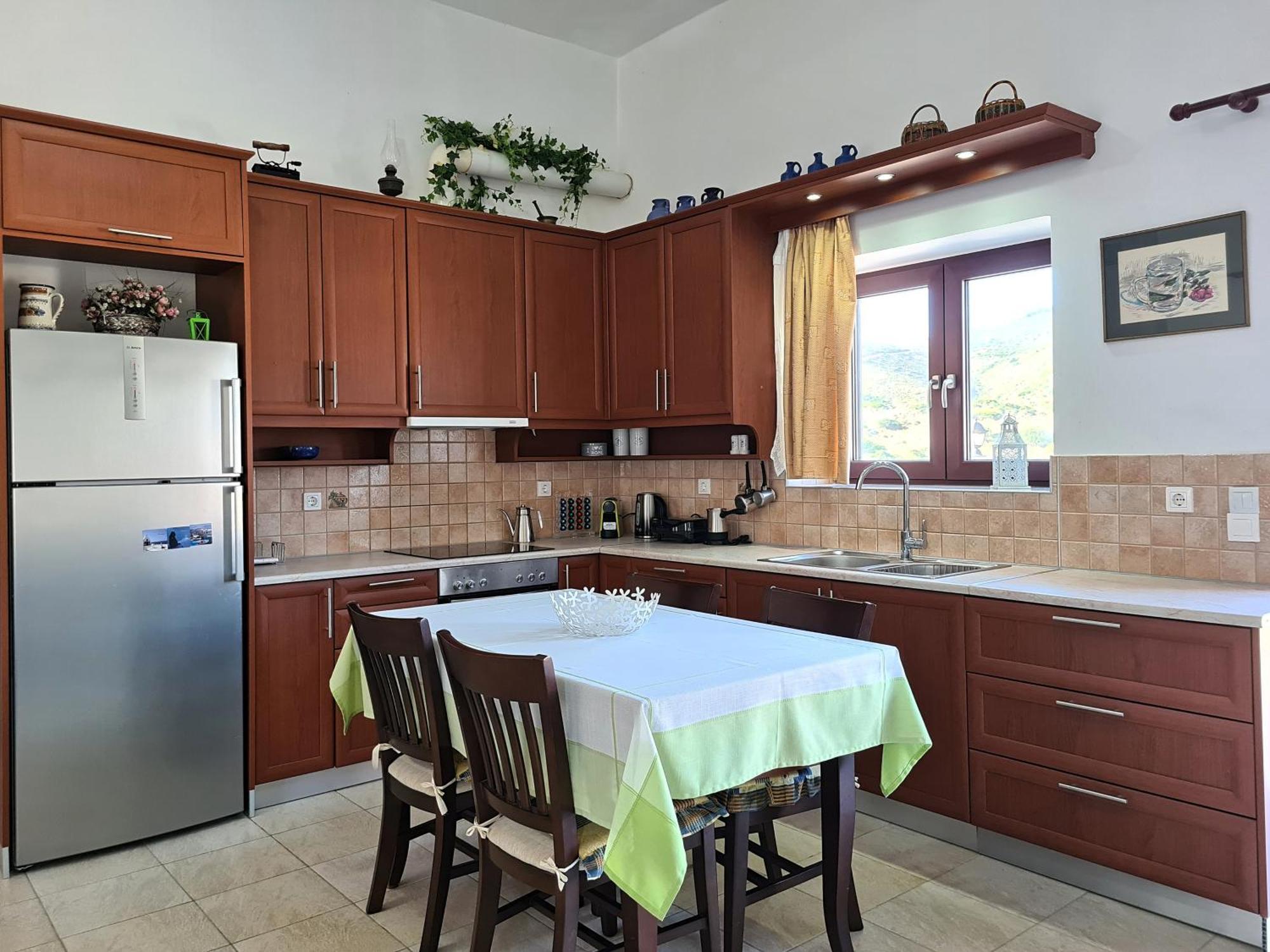 Enastron Vacation House Kíssamos Extérieur photo
