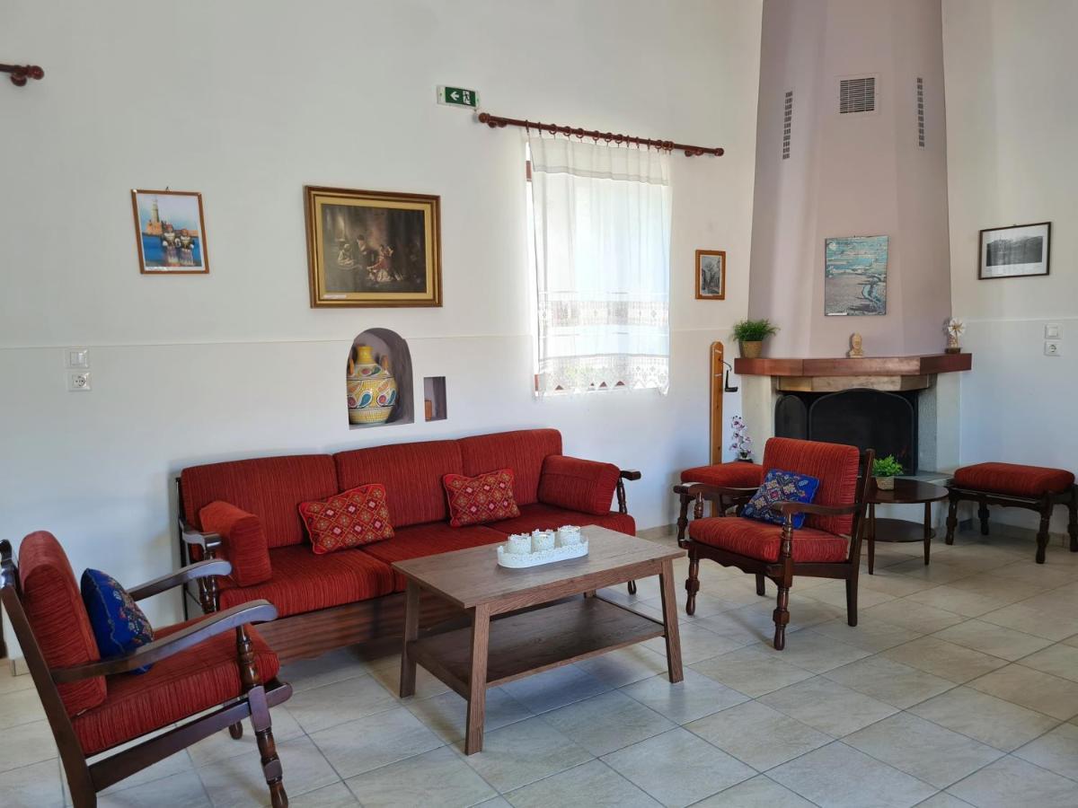 Enastron Vacation House Kíssamos Extérieur photo