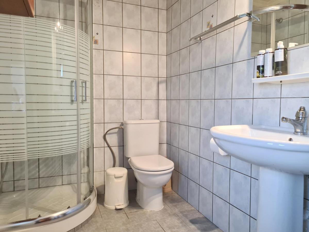 Enastron Vacation House Kíssamos Extérieur photo